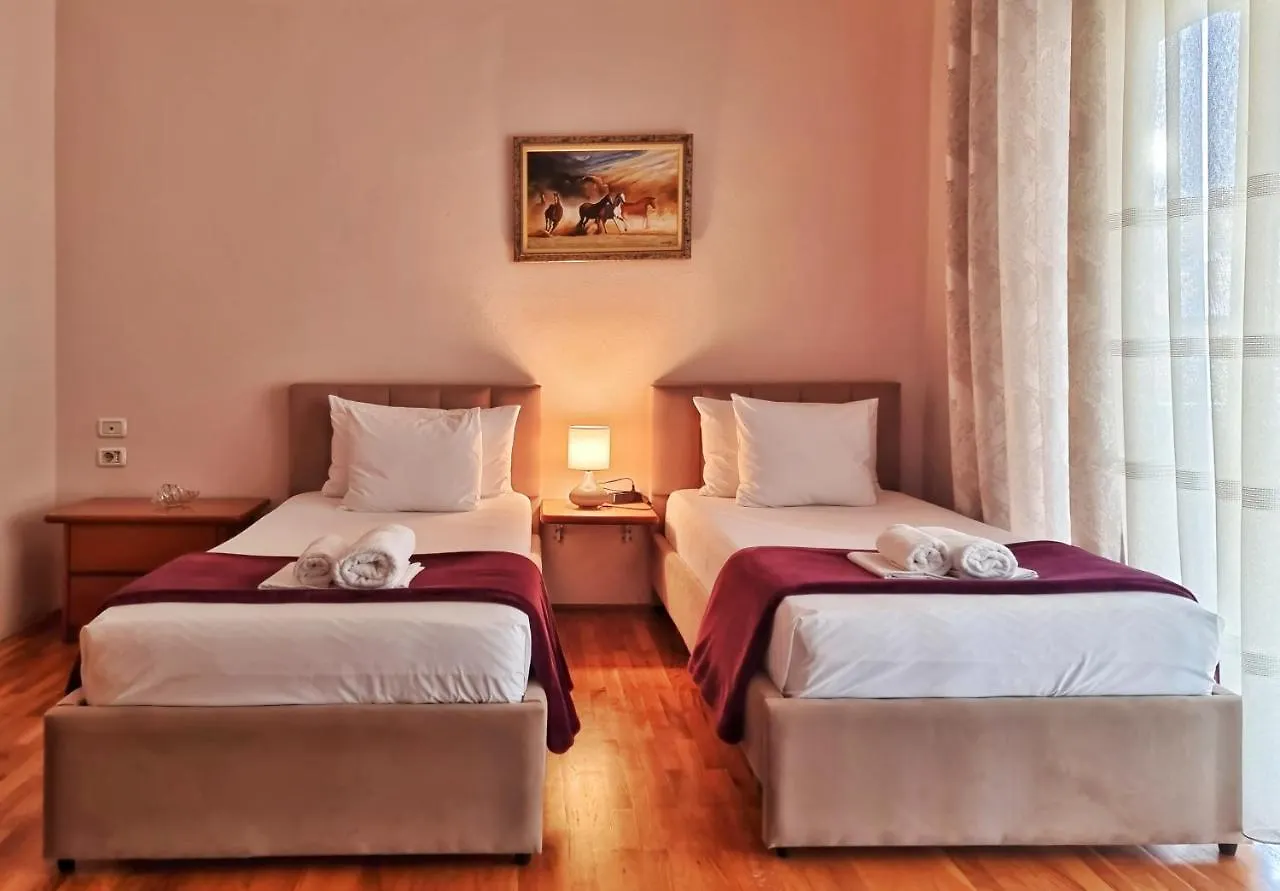 All Seasons Apartments - Free Parking & City Center Shkodër