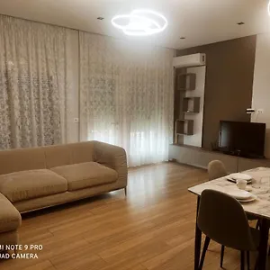 https://alinas-house.hotels-in-tirana.com