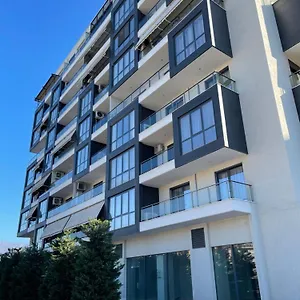https://apt-fly.hotels-in-tirana.com